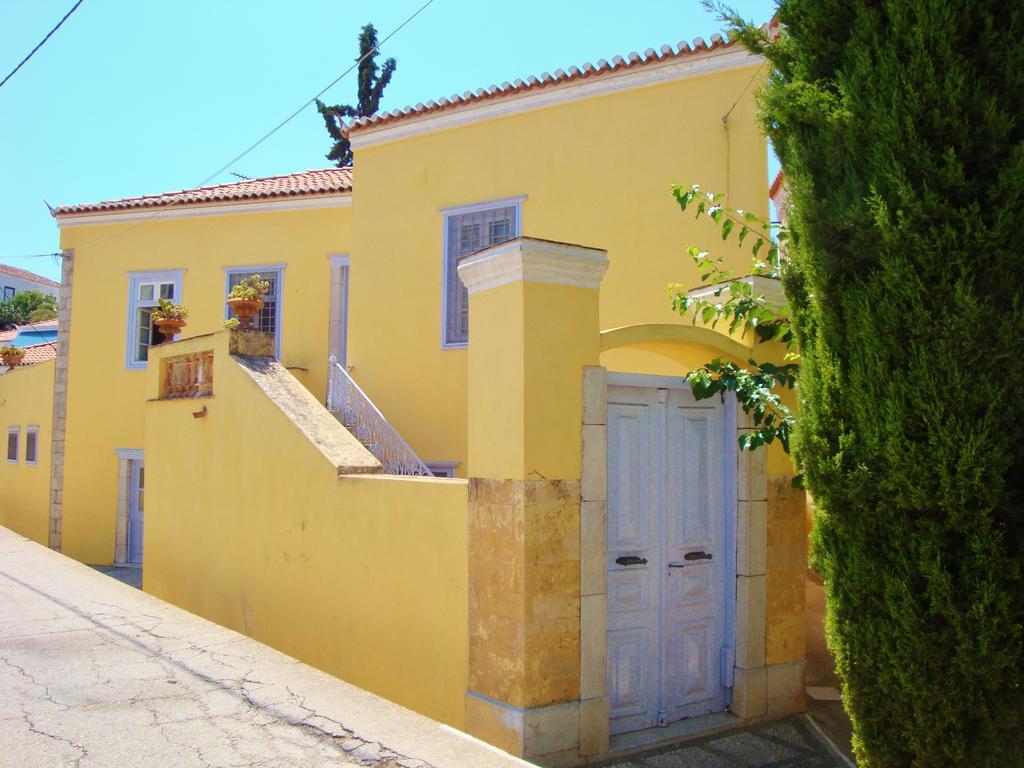 Villa Spetses エクステリア 写真